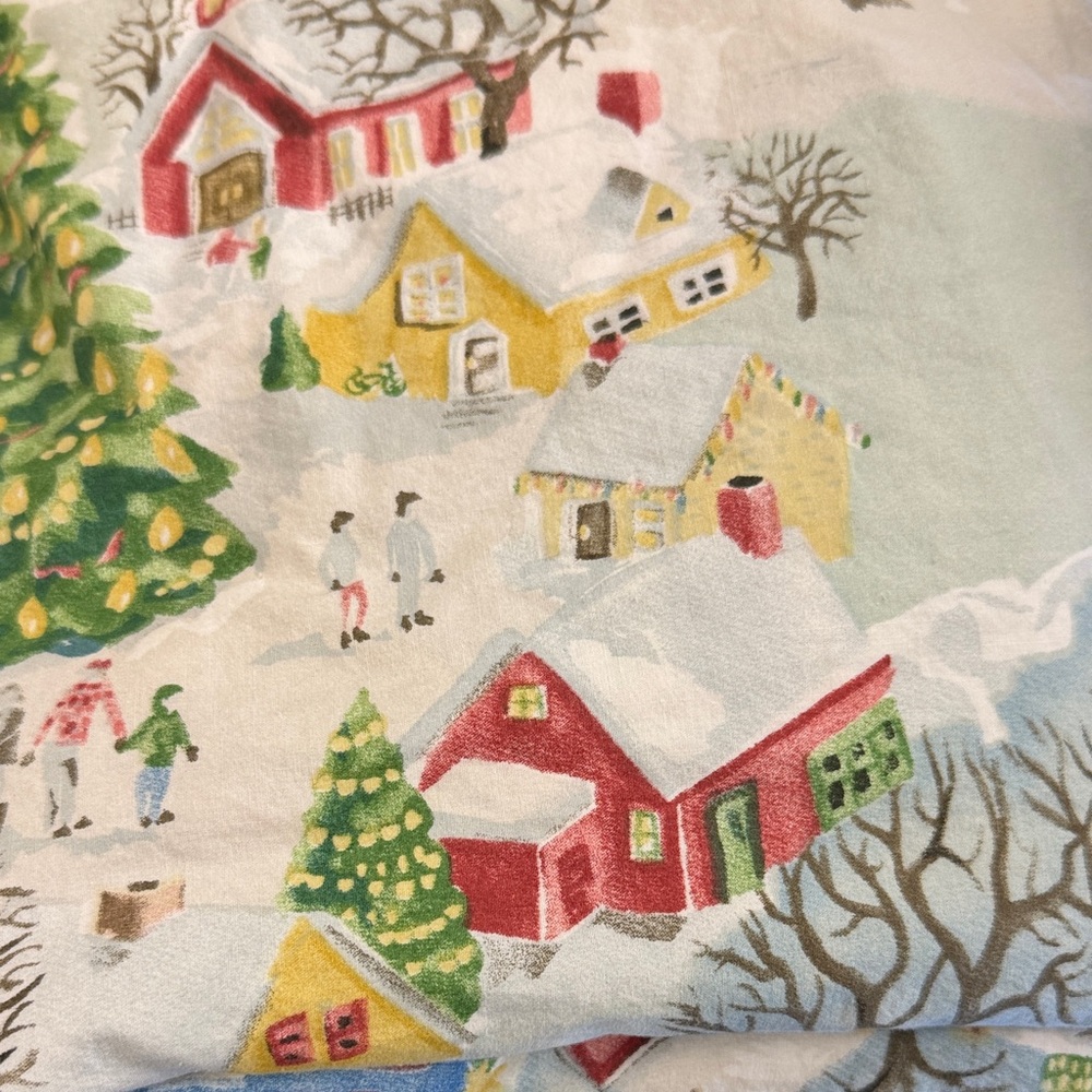 Pottery Barn Holiday Village Queen sheet set, 1 flat, 1 fitted, 2 pillow cases